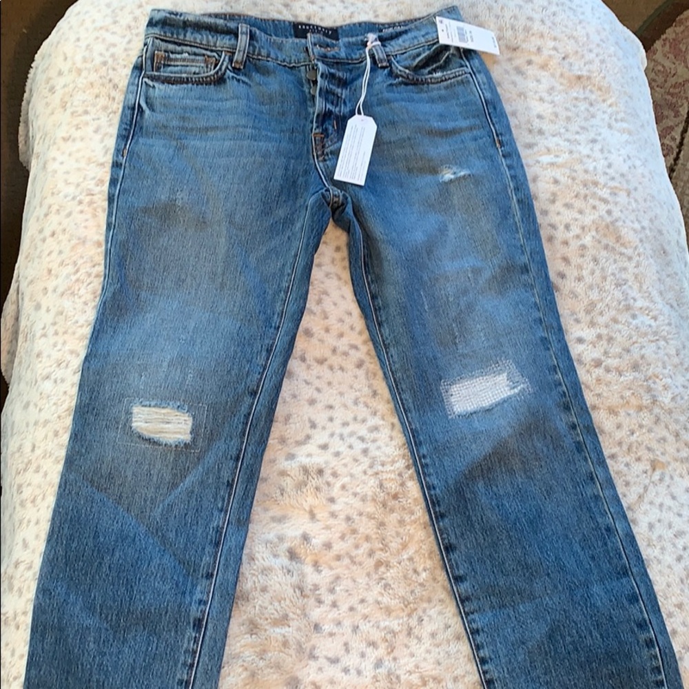 Sanctuary Size 2/26 Distressed Slim Straight Leg Boyfriend Mid-Rise NWT